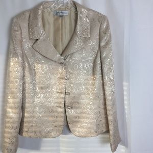 Tahari Arthur S Levine fully lined suit